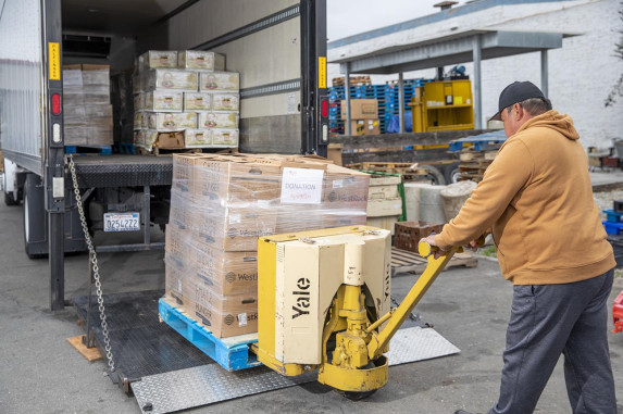 Loading edible food for donation in Alameda County