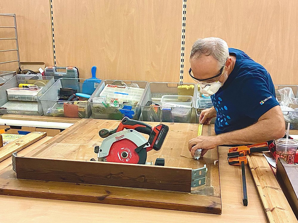 Volunteer altering table for new home. 